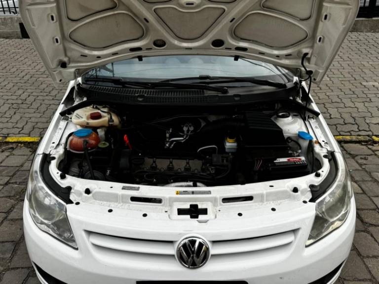 VOLKSWAGEN - SAVEIRO - 2013/2013 - Branca - R$ 49.500,00