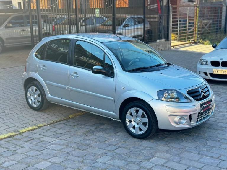 CITROËN - C3 - 2012/2012 - Prata - R$ 27.500,00