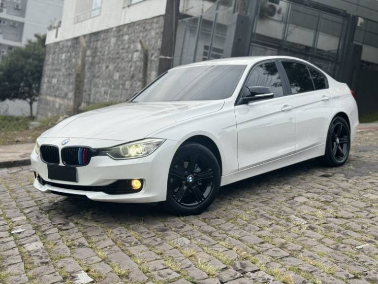 BMW - 320I - 2014/2014 - Branca - R$ 96.900,00