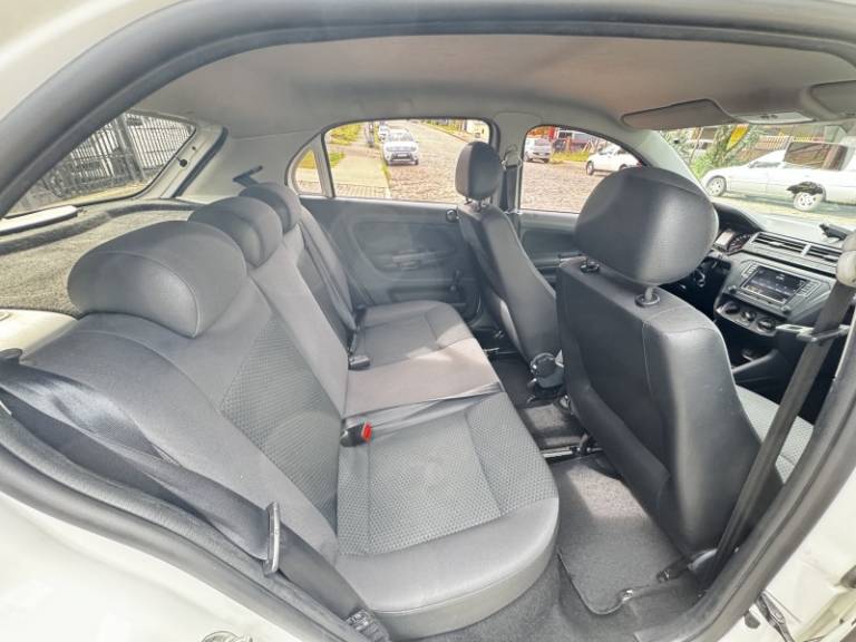 VOLKSWAGEN - GOL - 2020/2020 - Branca - R$ 51.900,00