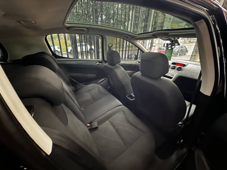 PEUGEOT - 308 - 2014/2014 - Preta - R$ 37.900,00